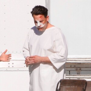 Exclusif - Ben Affleck, le nez cassé sur le tournage de 'Live By Night' à Los Angeles, le 8 décembre 2015.