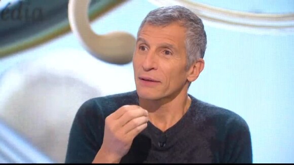 Nagui se venge de Michel Cymes dans Le Tube de Canal +, le 19 décembre 2015.