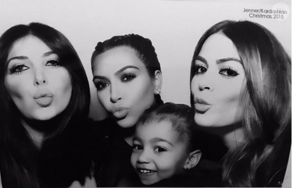 Brittny Gastineau, Kim Kardashian, North West et Carla DiBello fêtent le réveillon de Noël à Los Angeles. Nuit du 24 et 25 décembre 2015.