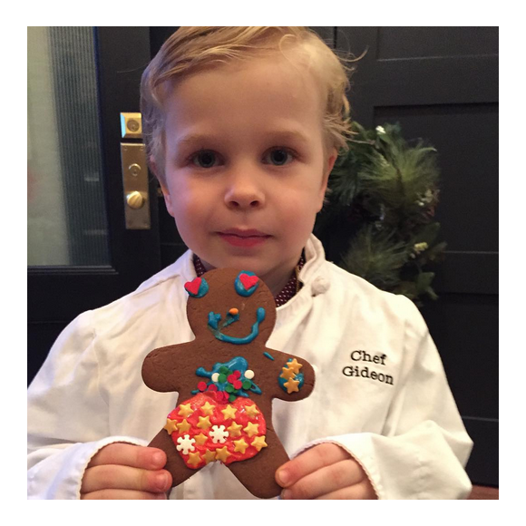 Gideon, le fils de Neil Patrick Harris et David Burtka / photo postée sur Instagram, le 25 décembre 2015.