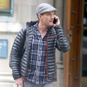 Exclusif - Neil Patrick Harris, son mari David Burtka et leurs enfants Gideon et Harper dans la rue à New York le 18 décembre 2015.