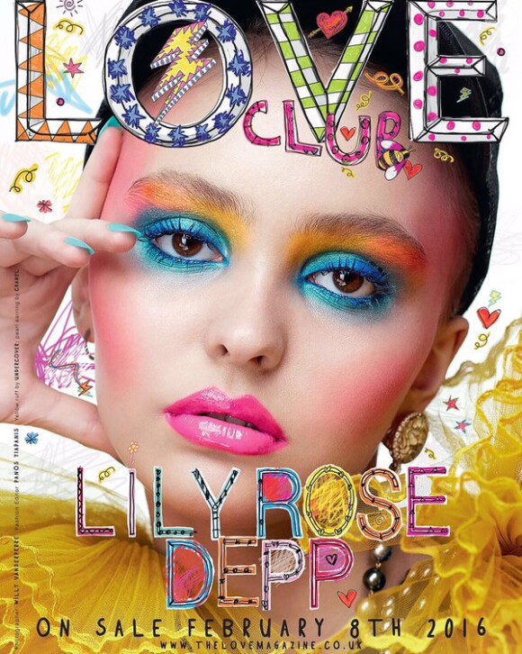 Lily-Rose Depp en couverture du 15e numéro de Love Magazine (en kiosques le 8 février).