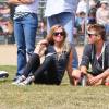 Reese Witherspoon et Ryan Phillippe regarde avec leurs compagnons respectifs leur fils Deacon jouer au football a Brentwood, le 18 mai 2013