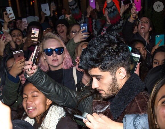 Zayn Malik acclamé par ses fans dans les rues de Manhattan, Le 13 novembre 2015