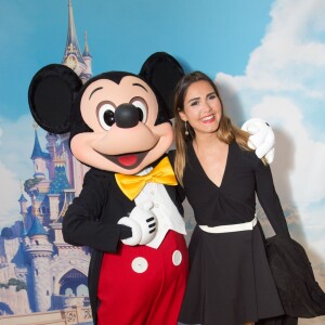 Joyce Jonathan pose avec Mickey - Lancement de la 27ème édition de l'Opération Pièces Jaunes au centre hospitalier (hôpital Delafontaine) de Saint-Denis, le 6 janvier 2015.06/01/2016 - Saint-Denis