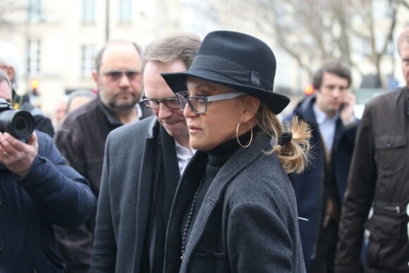 La chanteuse Sheila - Obsèques de Michel Delpech en l'église Saint-Sulpice à Paris, le 8 janvier 2016.