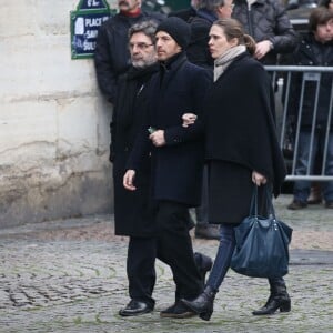 Calogero et sa compagne Marie Bastide - Obsèques de Michel Delpech en l'église Saint-Sulpice à Paris, le 8 janvier 2016.