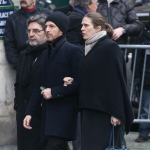 Calogero et sa compagne Marie Bastide - Obsèques de Michel Delpech en l'église Saint-Sulpice à Paris, le 8 janvier 2016.