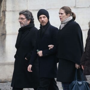 Calogero et sa compagne Marie Bastide - Obsèques de Michel Delpech en l'église Saint-Sulpice à Paris, le 8 janvier 2016.