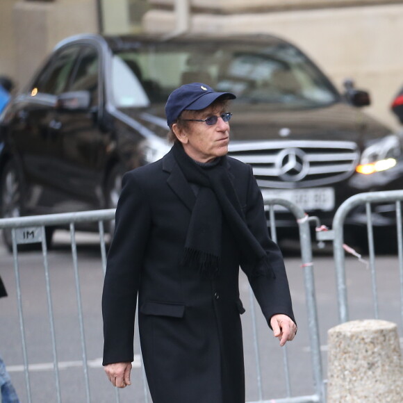 Alain Souchon - Obsèques de Michel Delpech en l'église Saint-Sulpice à Paris, le 8 janvier 2016.