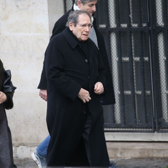 Robert Hossein et sa femme Candice Patou - Obsèques de Michel Delpech en l'église Saint-Sulpice à Paris, le 8 janvier 2016.