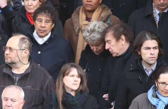 Laurent Voulzy, Monique Le Marcis, Alain Souchon, Vincent Delerm - Obsèques de Michel Delpech en l'église Saint-Sulpice à Paris, le 8 janvier 2016.