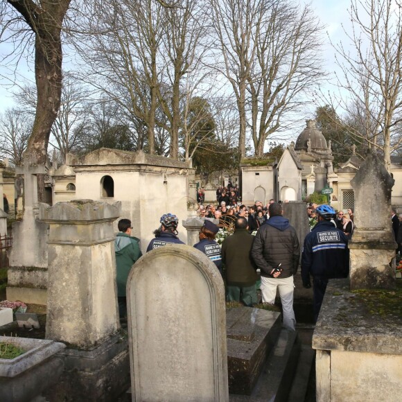 Inhumation de Michel Delpech au cimetière du Père-Lachaise à Paris, le 8 janvier 2016.