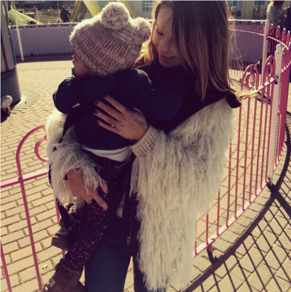 Katie Piper et sa fille Belle - Photo publiée le 12 octobre 2015