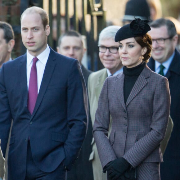 La reine Elisabeth II d'Angleterre, le prince Philip, le prince William et la duchesse de Cambridge, Catherine Kate Middleton célèbrent le 100 ème anniversaire du retrait final de la péninsule de Gallipoli pendant la 1 ère guerre mondiale au Mémorial de Sandrigham le 10 janvier 2016. Ils ont assisté un plus tôt en l'église Mary Magdalene à une messe où la famille Middleton était invitée par la reine.