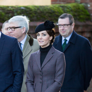 La reine Elisabeth II d'Angleterre, le prince Philip, le prince William et la duchesse de Cambridge, Catherine Kate Middleton célèbrent le 100 ème anniversaire du retrait final de la péninsule de Gallipoli pendant la 1 ère guerre mondiale au Mémorial de Sandrigham le 10 janvier 2016. Ils ont assisté un plus tôt en l'église Mary Magdalene à une messe où la famille Middleton était invitée par la reine.