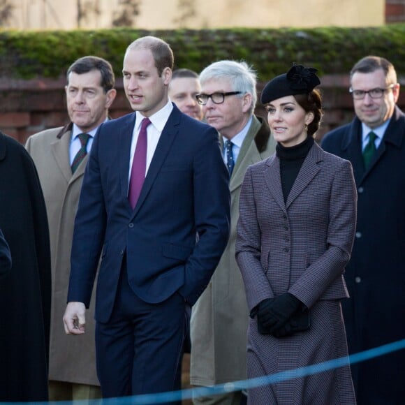 La reine Elisabeth II d'Angleterre, le prince Philip, le prince William et la duchesse de Cambridge, Catherine Kate Middleton célèbrent le 100 ème anniversaire du retrait final de la péninsule de Gallipoli pendant la 1 ère guerre mondiale au Mémorial de Sandrigham le 10 janvier 2016. Ils ont assisté un plus tôt en l'église Mary Magdalene à une messe où la famille Middleton était invitée par la reine.