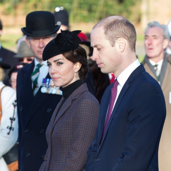 La reine Elisabeth II d'Angleterre, le prince Philip, le prince William et la duchesse de Cambridge, Catherine Kate Middleton célèbrent le 100 ème anniversaire du retrait final de la péninsule de Gallipoli pendant la 1 ère guerre mondiale au Mémorial de Sandrigham le 10 janvier 2016. Ils ont assisté un plus tôt en l'église Mary Magdalene à une messe où la famille Middleton était invitée par la reine.