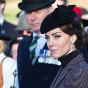 La reine Elisabeth II d'Angleterre, le prince Philip, le prince William et la duchesse de Cambridge, Catherine Kate Middleton célèbrent le 100 ème anniversaire du retrait final de la péninsule de Gallipoli pendant la 1 ère guerre mondiale au Mémorial de Sandrigham le 10 janvier 2016. Ils ont assisté un plus tôt en l'église Mary Magdalene à une messe où la famille Middleton était invitée par la reine.