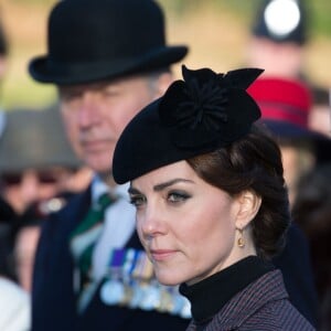 La reine Elisabeth II d'Angleterre, le prince Philip, le prince William et la duchesse de Cambridge, Catherine Kate Middleton célèbrent le 100 ème anniversaire du retrait final de la péninsule de Gallipoli pendant la 1 ère guerre mondiale au Mémorial de Sandrigham le 10 janvier 2016. Ils ont assisté un plus tôt en l'église Mary Magdalene à une messe où la famille Middleton était invitée par la reine.