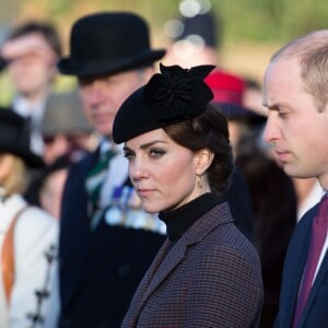 La reine Elisabeth II d'Angleterre, le prince Philip, le prince William et la duchesse de Cambridge, Catherine Kate Middleton célèbrent le 100 ème anniversaire du retrait final de la péninsule de Gallipoli pendant la 1 ère guerre mondiale au Mémorial de Sandrigham le 10 janvier 2016. Ils ont assisté un plus tôt en l'église Mary Magdalene à une messe où la famille Middleton était invitée par la reine.