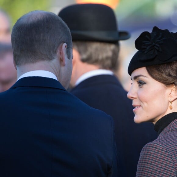 La reine Elisabeth II d'Angleterre, le prince Philip, le prince William et la duchesse de Cambridge, Catherine Kate Middleton célèbrent le 100 ème anniversaire du retrait final de la péninsule de Gallipoli pendant la 1 ère guerre mondiale au Mémorial de Sandrigham le 10 janvier 2016. Ils ont assisté un plus tôt en l'église Mary Magdalene à une messe où la famille Middleton était invitée par la reine.