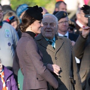 La reine Elisabeth II d'Angleterre, le prince Philip, le prince William et la duchesse de Cambridge, Catherine Kate Middleton célèbrent le 100 ème anniversaire du retrait final de la péninsule de Gallipoli pendant la 1 ère guerre mondiale au Mémorial de Sandrigham le 10 janvier 2016. Ils ont assisté un plus tôt en l'église Mary Magdalene à une messe où la famille Middleton était invitée par la reine.