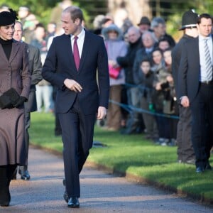 La reine Elisabeth II d'Angleterre, le prince Philip, le prince William et la duchesse de Cambridge, Catherine Kate Middleton célèbrent le 100 ème anniversaire du retrait final de la péninsule de Gallipoli pendant la 1 ère guerre mondiale au Mémorial de Sandrigham le 10 janvier 2016. Ils ont assisté un plus tôt en l'église Mary Magdalene à une messe où la famille Middleton était invitée par la reine.