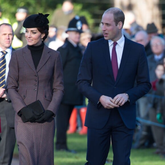 La reine Elisabeth II d'Angleterre, le prince Philip, le prince William et la duchesse de Cambridge, Catherine Kate Middleton célèbrent le 100 ème anniversaire du retrait final de la péninsule de Gallipoli pendant la 1 ère guerre mondiale au Mémorial de Sandrigham le 10 janvier 2016. Ils ont assisté un plus tôt en l'église Mary Magdalene à une messe où la famille Middleton était invitée par la reine.