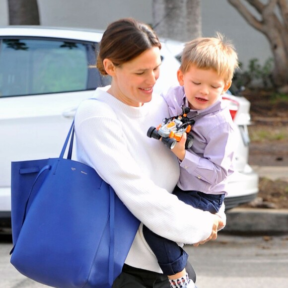 Jennifer Garner emmène ses enfants Samuel et Violet à l'église à Los Angeles, le 10 janvier 2016