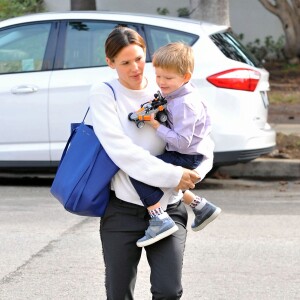 Jennifer Garner emmène ses enfants Samuel et Violet à l'église à Los Angeles, le 10 janvier 2016