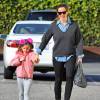 Jennifer Garner se rend à l'église avec ses filles Seraphina et Violet à Santa Monica, le 3 janvier 2016.