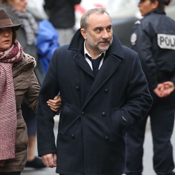 Antoine Duléry et sa femme Pascale Pouzadoux - Obsèques de Michel Galabru en l'église Saint-Roch à Paris le 12 janvier 2016.