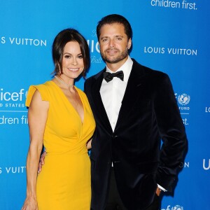 Brooke Burke et son mari David Charvet au bal de l'UNICEF en l'honneur de David Beckham à Los Angeles, le 12 janvier 2016.