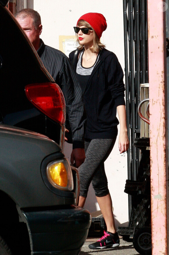 Exclusif - Taylor Swift se rend à son cours de gym à West Hollywood, le 2 janvier 2016