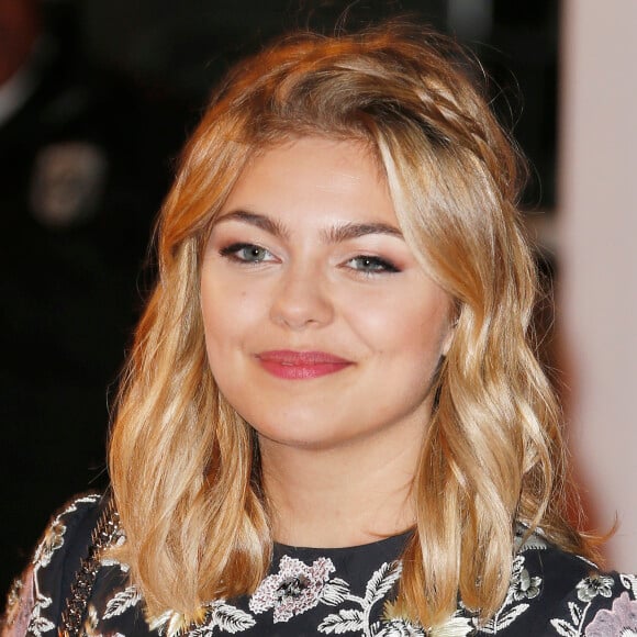 Louane Emera - Arrivées à la 17ème cérémonie des NRJ Music Awards 2015 au Palais des Festivals à Cannes, le 7 novembre 2015. © Christophe Aubert via Bestimage