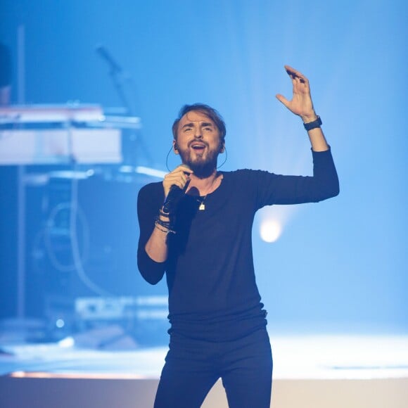 Christophe Willem en concert au Théatre Sébastopol de Lille le 10 novembre 2015. © Stéphane Vansteenkiste / Bestimage