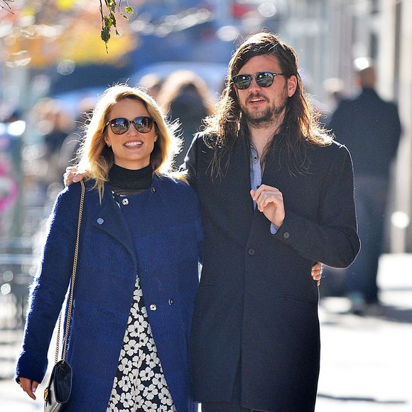 Exclusif - Dianna Agron et son petit-ami Winston Marshall se promènent en amoureux à New York, le 22 novembre 2015. © CPA/Bestimage