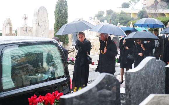 Semi-exclusif - Farah Diba Pahlavi, parmi une soixantaine de personnes proches de la défunte, assistait le 14 janvier 2016 aux obsèques de la princesse Ashraf Pahlavi, soeur jumelle du dernier Shah d'Iran (Mohammad Reza), au cimetière de Monaco le 14 janvier 2016.
