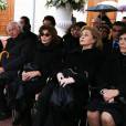 Semi-exclusif - L'ex-impératrice Farah Diba Pahlavi et la famille de la défunte lors des obsèques de la princesse Ashraf Pahlavi, soeur jumelle du dernier Shah d'Iran (Mohammad Reza), au cimetière de Monaco le 14 janvier 2016. Une soixantaine de personnes étaient présentes pour un hommage sans cérémonie religieuse, avant l'inhumation dans la plus stricte intimité familiale.