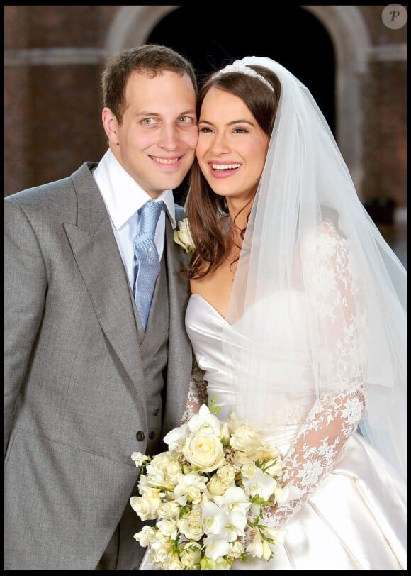 Lord Frederick Windsor et Sophie Winkleman lors de leur mariage à Hampton Court le 12 septembre 2009. Le couple a accueilli le 16 janvier 2016 son deuxième enfant, Isabella.