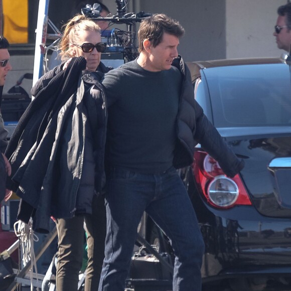 Exclusif - Connor Cruise vient rendre visite à son père Tom Cruise sur le tournage du film "Jack Reacher: Never Go Back" à la Nouvelle-Orléans, le 20 janvier 2016