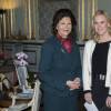 La reine Silvia de Suède remet des bourses de la fondation Queen Silvia Jubilee pour la recherches sur les enfants et le handicap lors d'une cérémonie au palais royal à Stockholm, le 21 janvier 2016.