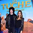 Julian Perretta et sa compagne Elisa Bachir - Avant-première du film "Les Tuches 2" au cinéma Gaumont-Opéra à Paris le 25 janvier 2016.