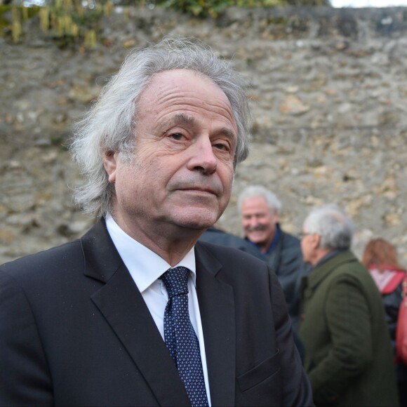 Franz-Olivier Giesbert lors des obsèques de Michel Tournier à Choisel, le 25 janvier 2016