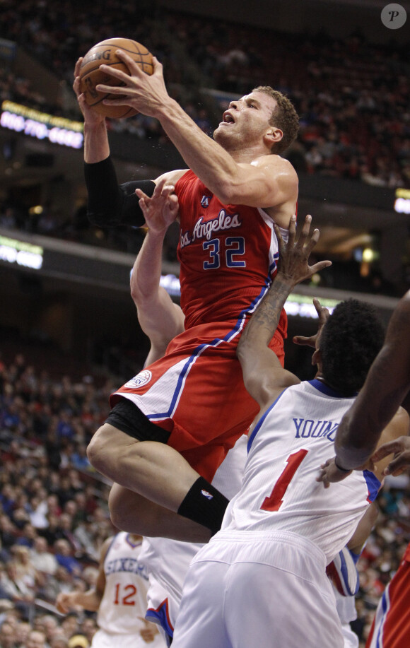 Blake Griffin sous le maillot des Clippers de Los Angeles face aux 76ers de Philadelphie au Wells Fargo Center de Philadelphie, le 11 février 2013