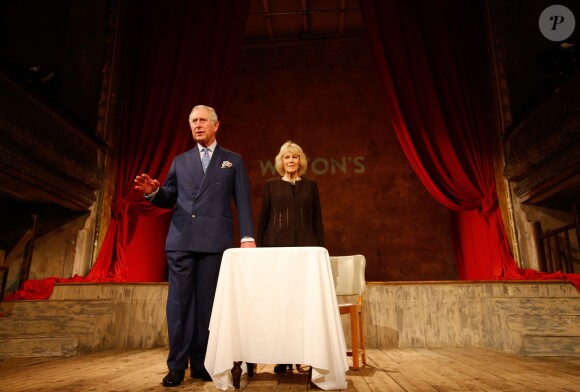 Le prince Charles et Camilla Parker Bowles inaugurant le Wilton's Music Hall à Londres, le 28 janvier 2016.