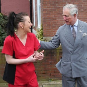 Le prince Charles en visite à Stoke-on-Trent le 26 janvier 2016 en sa qualité de fondateur et parrain du Prince's Regeneration Trust.