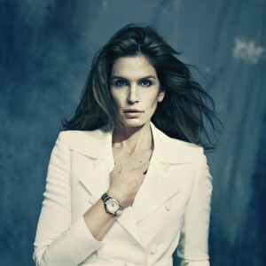 Cindy Crawford, ambassadrice de la marque de montre Omega depuis 20 ans pose pour une nouvelle campagne le 10 décembre 2015 à New York.