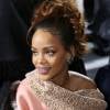 Rihanna - Rihanna au défilé PAP "Christian Dior" printemps / été 2016 à la cour carré du Louvre à Paris le 2 octobre 2015